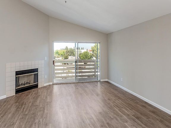 3rd image of 929 E El Camino Real APT 440H