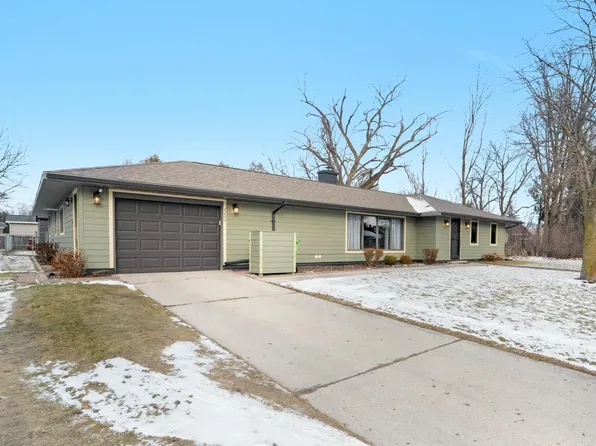 2232 Illinois AVENUE, New Holstein, WI 53061
