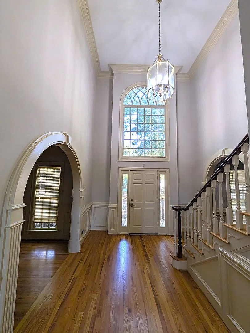 Piper Glen! Luxury 5 Bedroom Home! — Photo 4