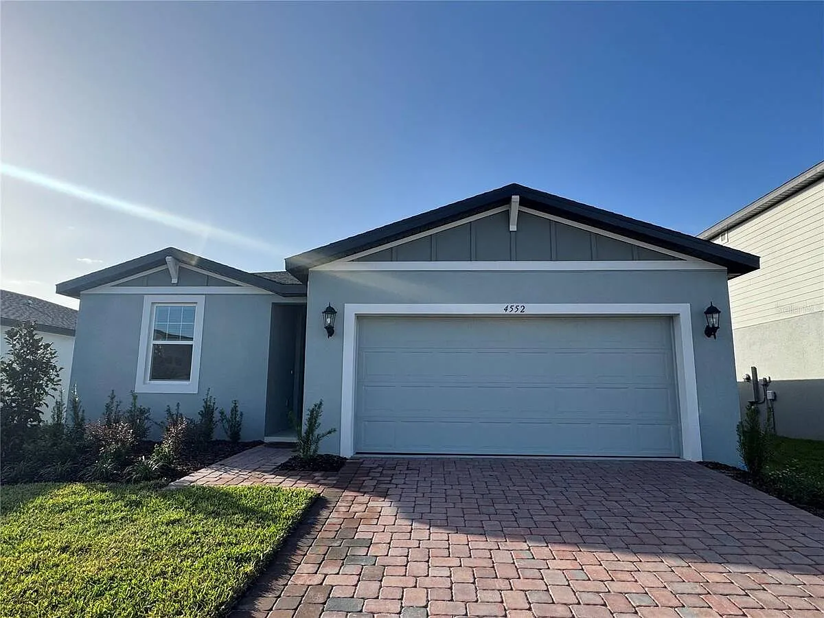 3 bed, 2.0 bath, 1680 sqft, $2,200 — Photo 1