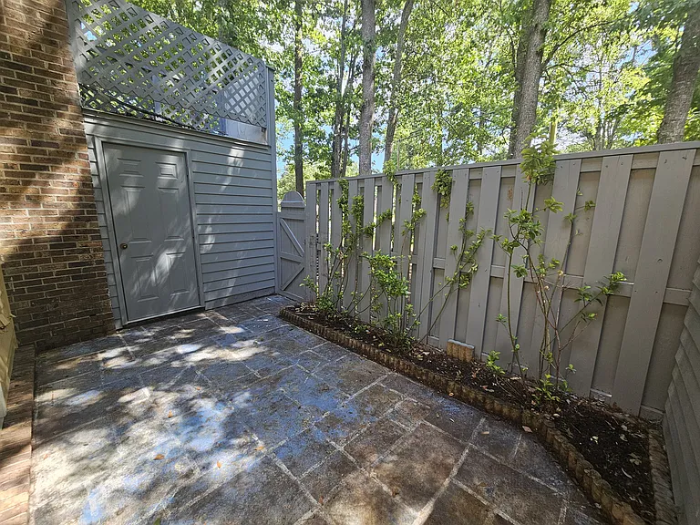 830 44th Ave N #C2 — Photo 3