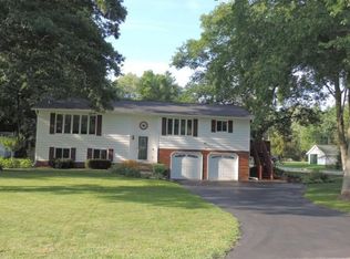 720 E Veteran St, Suring, WI 54174