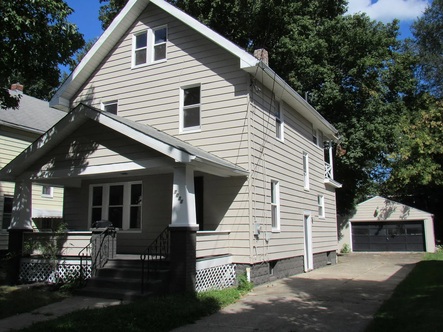 1031 Collinwood Ave photo 1
