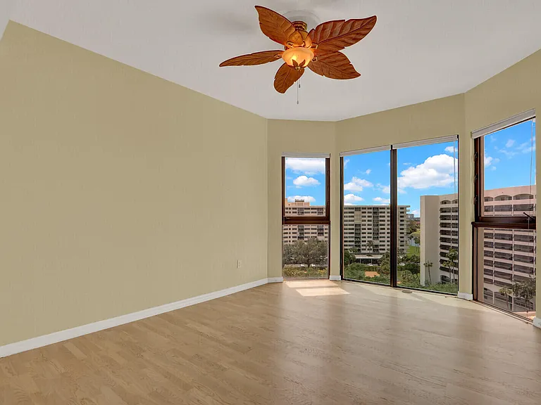 370 Golfview Rd #901 — Photo 5