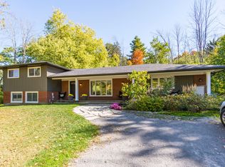 32 Mallory Rd, Prince Edward County, ON K0K1G0