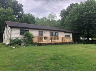 671 Eastwood Rd, Ravenswood, WV 26164