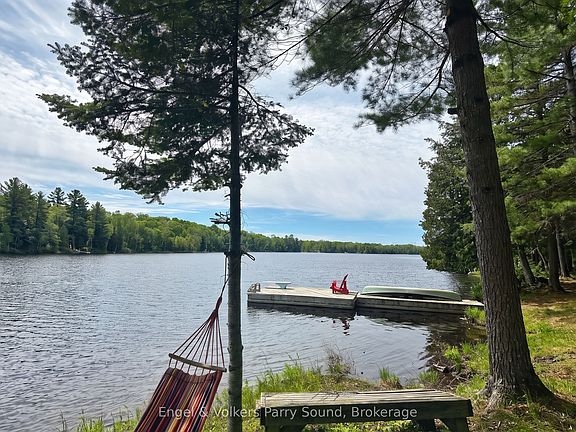 3rd image of 76 Long Lake Estates Rd