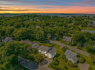 29 Governor Long Rd, Hingham, MA 02043