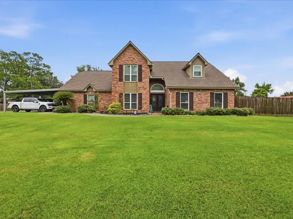 980 Dugas St, Bridge City, TX 77611