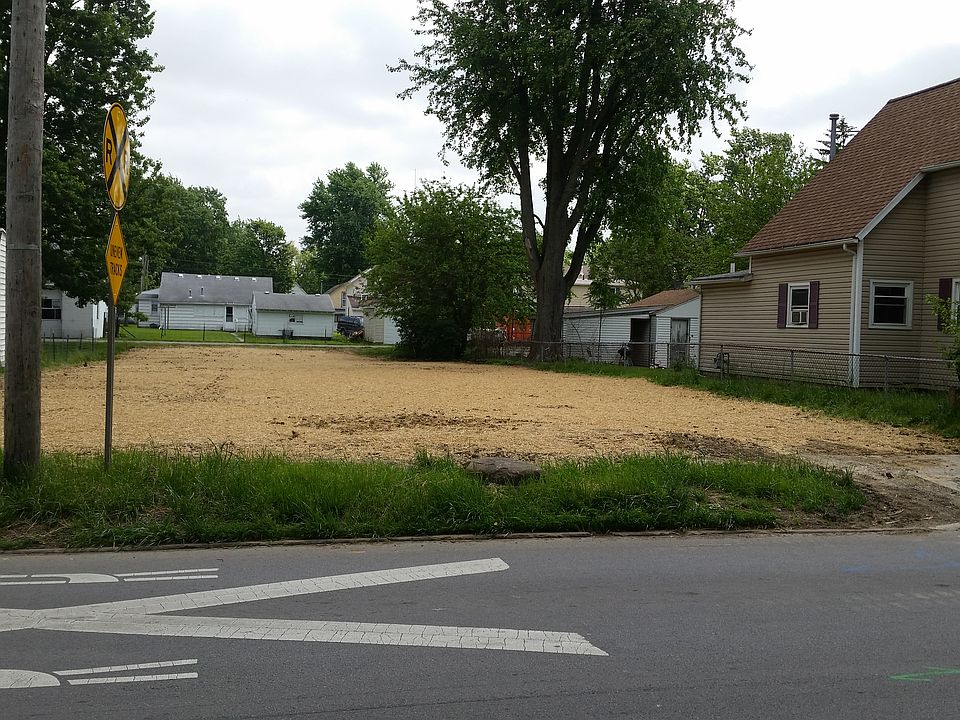 2nd image of 1019 N East St