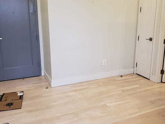 3rd image of 186 Quincy St #9