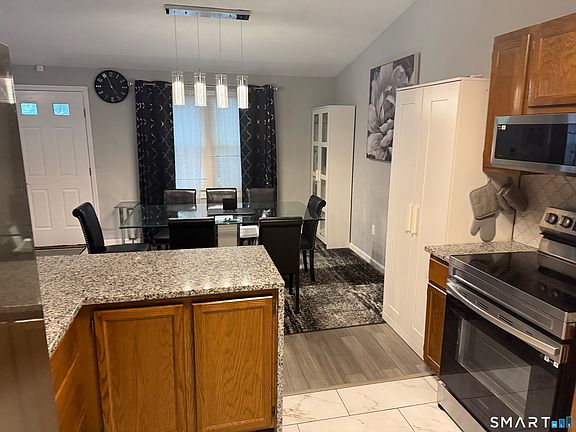 5th image of 9 Valley View Drive #9