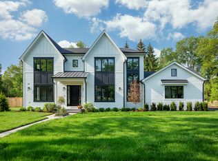 570 Westwood Ln, Glencoe, IL 60022