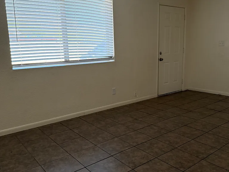1420 E Brown St #B — Photo 10