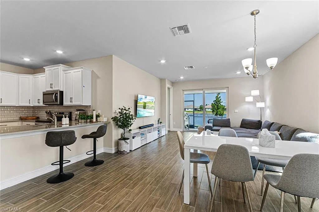 2 bed, 2.0 bath, 1503 sqft, $2,900 — Photo 4