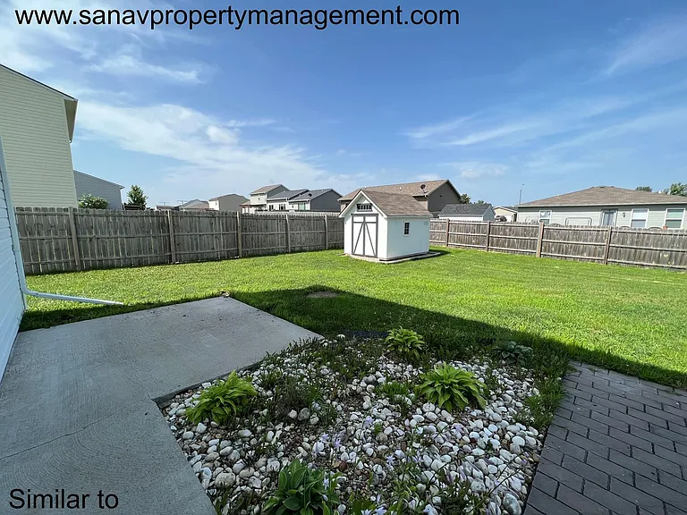 360 Hillside Dr — Photo 7