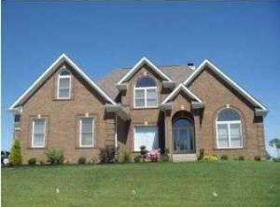 5711 Valley Park Dr, Louisville, KY 40299
