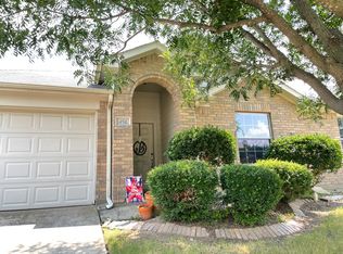 452 Chisholm Trl, Justin, TX 76247