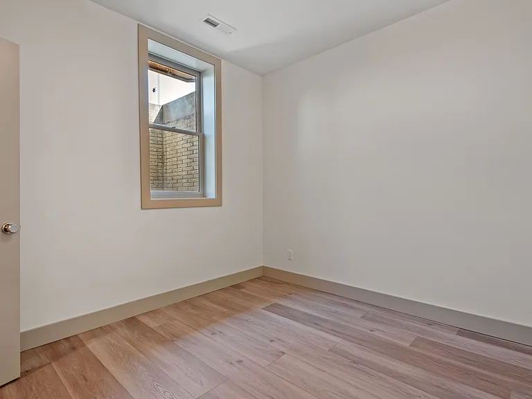 1327 Foster Rd — Photo 39
