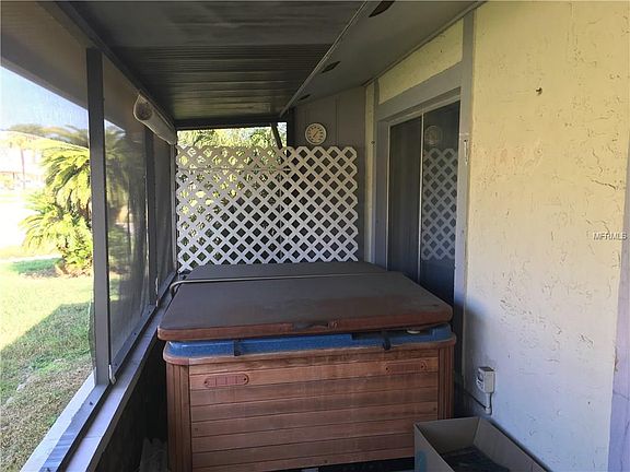 2nd image of 10840 Waterford Ct