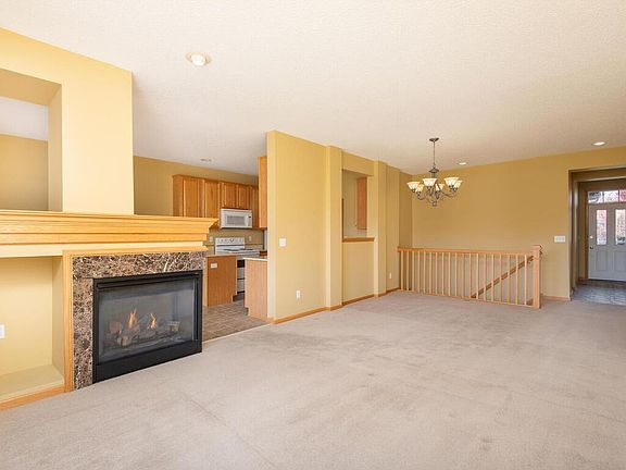 4th image of 19726 Meadowlark Way #268