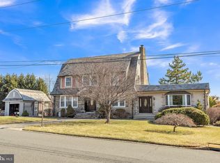 10945 Ellicott Rd, Philadelphia, PA 19154