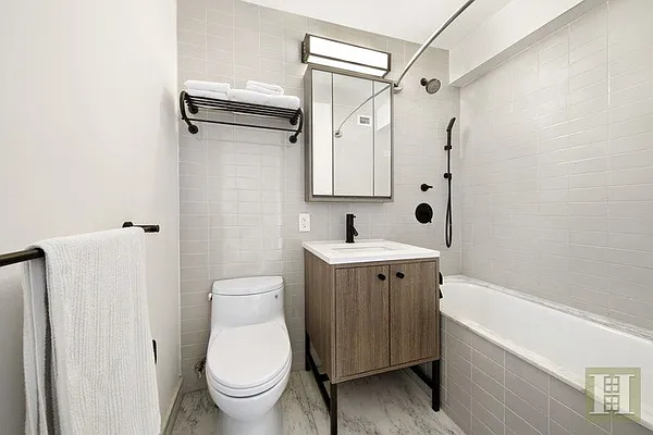 Rented by Halstead Real Estate | media 35