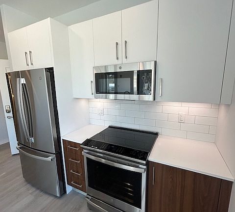 2nd image of 148 Old Post Rd #216