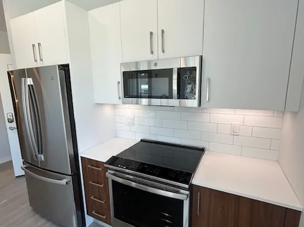 Residences at Sharon Gallery