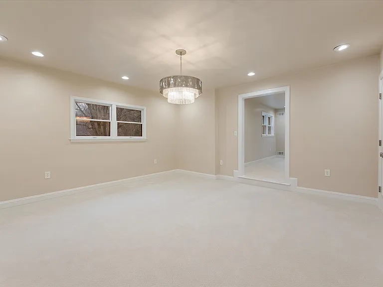 9036 Jeffery Rd — Photo 46