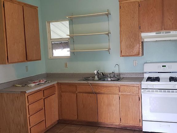 2nd image of 1217 Deturk Avenue
