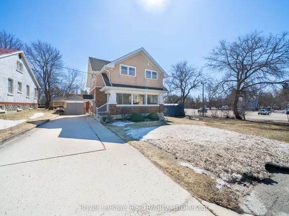 429 Lambton St W, West Grey, ON N0G 1R0