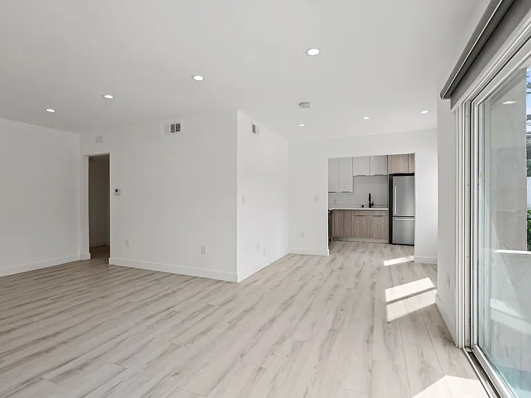 2034 S Garth Ave — Photo 49