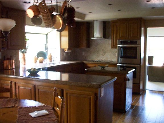 New Granite Counters/Stainless Steel Appliances/Stone Tile Splashback