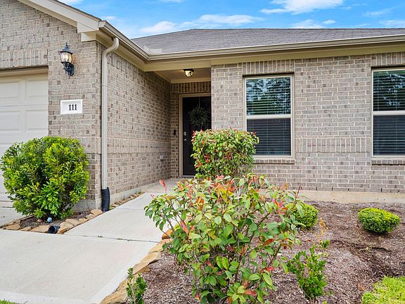 ENTRY TO YOUR NEW HOME!