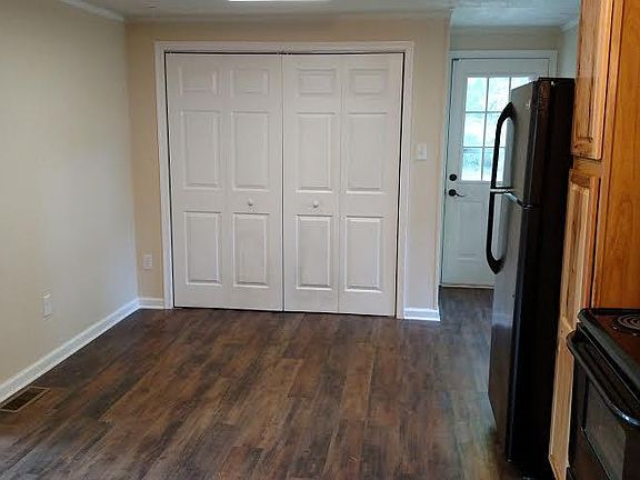 3rd image of 1112 Oriole Ct
