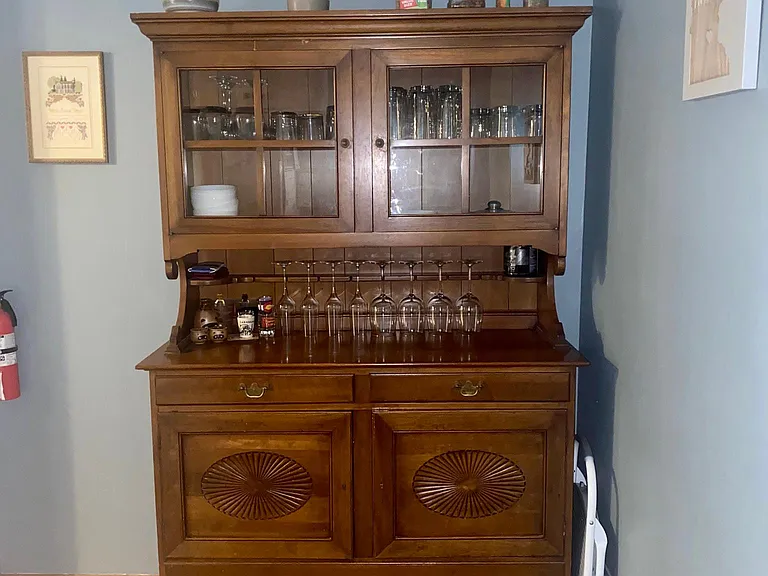 Hutch for extra storage