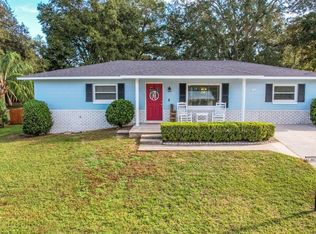 607 2nd Ave, Lady Lake, FL 32159
