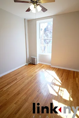 Rented by Link NY Realty | media 23