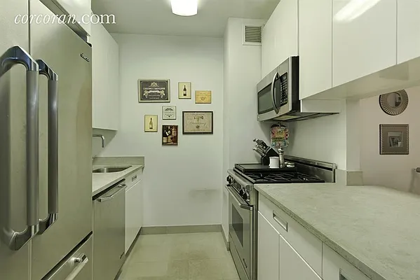 Sold by Corcoran | media 7