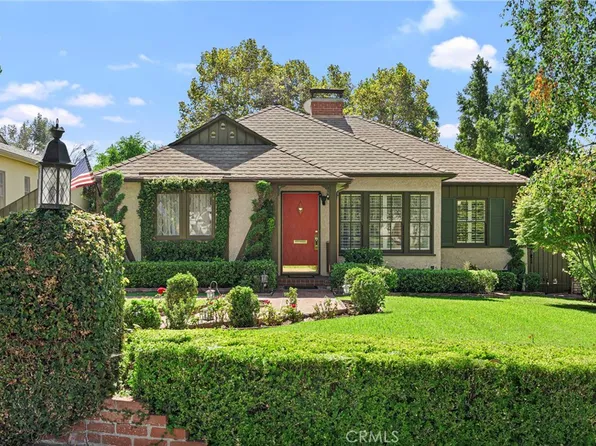 1046 E Grinnell Dr, Burbank, CA 91501