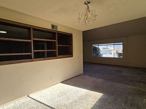 5th image of 109 Elmcrest Dr