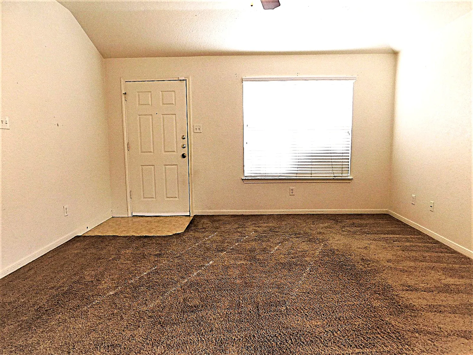3 bed, 1108 sqft, $1,100 — Photo 4