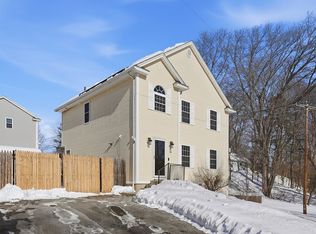 18 Riverton Rd, Springfield, MA 01109