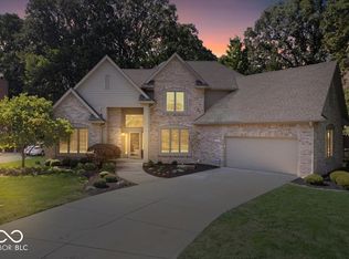 9818 Woodlands Dr, Fishers, IN 46037