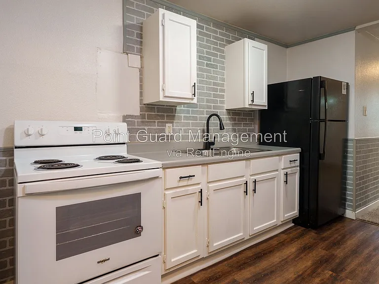 1927 S Mosley St — Photo 8
