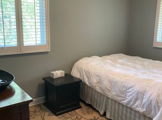 1275 Catalpa Dr, Rochester, MI 48307