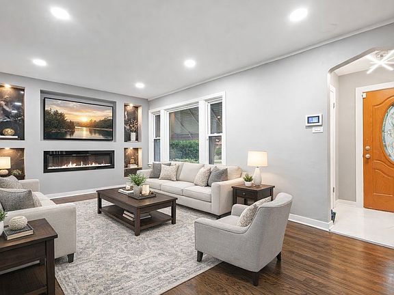 2nd image of 10231 S Rhodes Ave