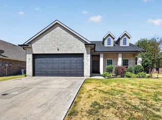55 N Highland Dr, Sanger, TX 76266