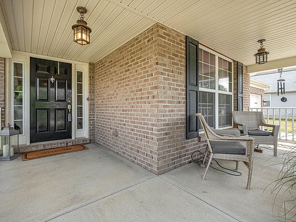 5th image of 6404 Pembroke Dr
